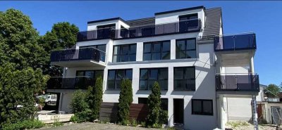 Helle 2,5-Zimmer-Penthouse-Wohnung mit Bergsicht