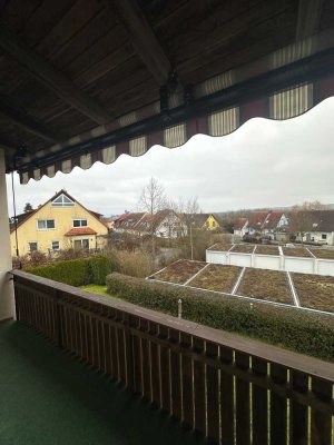 Balkonwohnung im 1. Stock