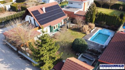 Charmantes Familienhaus mit Traumgarten, Pool und Einliegerwohnung