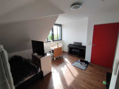Ruhige DG-Wohnung mit EBK auf dem Petrisberg – ideal für Studierende & Azubis