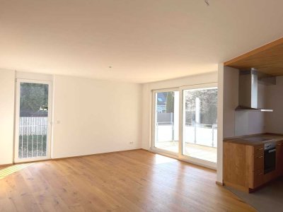 Neuwertige 4-Zimmer Wohnung mit EBK + TG-Stpl. im Freiburger Osten