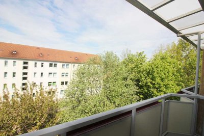 2-Raumwohnung mit Wanne und Balkon