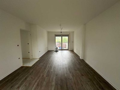 EG / 3 Zimmer mit Balkon ab sofort