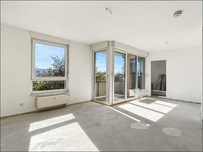 Helle 4-Raum-Wohnung mit Balkon & Aufzug in zentraler Lage