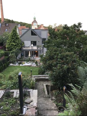 Geschmackvolle und geräumige Maisonette-Wohnung mit Terrasse und EBK in Königstein