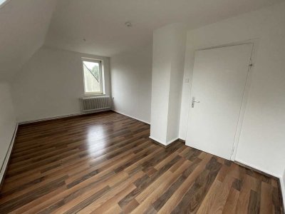 Zum Verkauf! Dachgeschosswohnung in ruhiger Lage