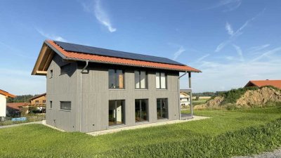 Wohngesundes, "Baufritz"- Architektenhaus in ländlicher Idylle