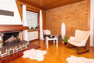 FREISTEHENDES EINFAMILIENHAUS - IHR DORNRÖSCHEN WARTET AUF DEN WACHKÜSSER - ANBAU EVENTUELL MÖGLICH