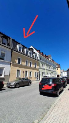 Wohnen mit Charakter: Modernisierte 4-Zimmer-Wohnung in Weiden