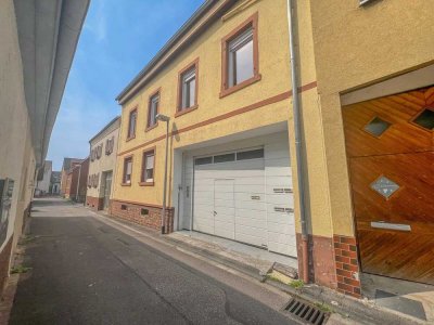 Seltene Kaufgelegenheit - 2 Häuser zu einem Preis!
