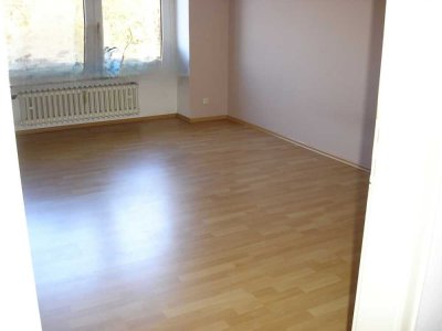 ***Zentrale 2 Zimmer Wohnung mit Balkon***