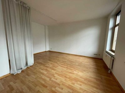 Helle Ein-Raum-Wohnung in Chemnitz