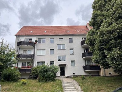 3-Raum Wohnung mit großem Balkon !