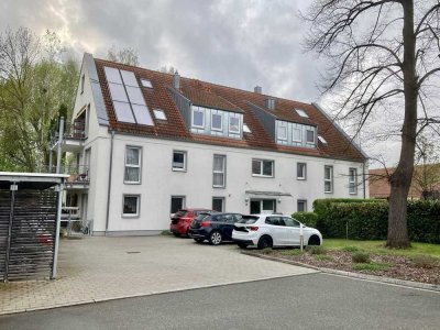 2-Zimmer Traumwohnung mit großem Balkon und Carport