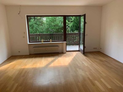 Stilvolle, vollständig renovierte 3-Raum-EG-Wohnung mit Balkon in Bonn