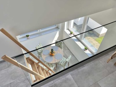 Moderne voll möblierte Maisonette-­Wohnung mit Balkon, als perfekte Zweitwohnung
