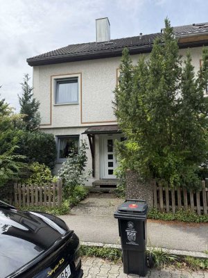 Offen für Angebote: 6-Zimmer Reiheneckhaus in Friedberg-Ost