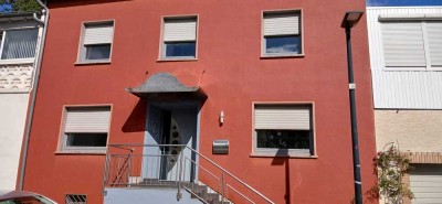 Gepflegtes Einfamilienhaus mit viel Liebe zum Detail in Trier-Ruwer zu vermieten ab sofort v. Privat