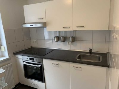 Gepflegte 2-Raum-Wohnung mit Einbauküche in Friedberg