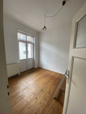 Schöne 2-Zimmer Altbauwohnung