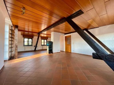 Wunderschöne, lichtdurchflutete Altbauwohnung  in Vorort von Bingen