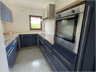 Perfekte Einsteigerimmobilie mit Einbauküche und Garage in Bad Liebenzell-Unterhaugstett