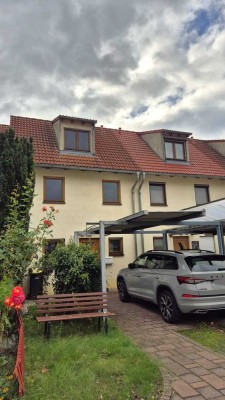 Reihenmittelhaus mit Garten in kinderfreundlicher und ruhiger Wohnanlage