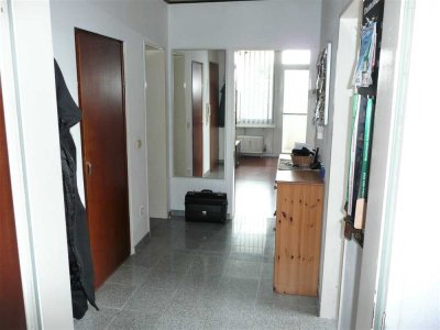 Perfekte Single-Wohnung. Und die Küche ist auch schon drin !