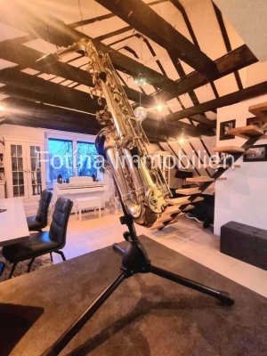 Charmantes LOFT auf zwei Ebenen mit großem Wellnessbereich und Einbauküche in gemütlichem Haus !