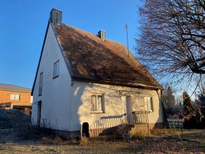 renovierungsbedürftige Einfamilienwohnhaus mit großem Grundstück mit Potential in Biburg
