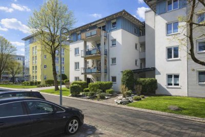 Schicke Dachwohnung mit Balkon, zwei Nasszellen, Lift und Tiefgaragenplatz