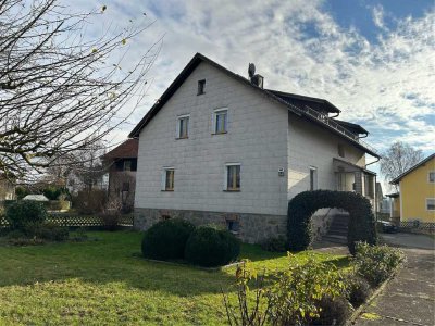 Gelegenheit für Handwerker - Einfamilienhaus mit Garage in Schönthal