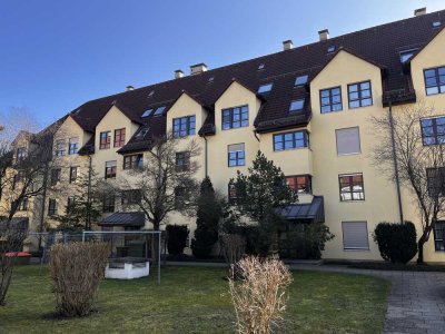 Helle, gepflegte Galeriewohnung mit 2 Bädern, Loggia und Dachterrasse