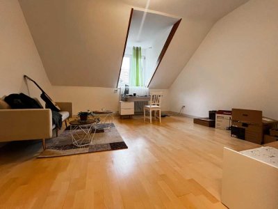 KL - Buchfinkstraße, 2 ZKB, Einbauküche, Tageslichtbad, TOP LAGE