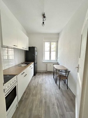 Möblierte, helle 1-Zimmer-Wohnung  in Berlin-Treptow-Köpenick (Johannisthal) – frisch renoviert