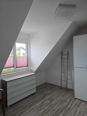 Ansprechende 5-Zimmer-Maisonette-Wohnung mit gehobener Innenausstattung mit Einbauküche in Hallstadt