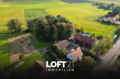 ** Kleines Anwesen mit viel Potential mitten im Grünen zu verkaufen **
