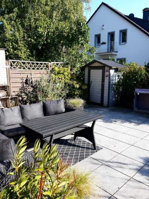 EINFACH NUR SCHÖN ! WUNDERSCHÖNE 3-ZI-WHG MIT GROSSER TERRASSE/KAMIN/GARAGE !! RUHE PUR !