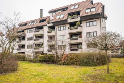 Waiblingen: 2-Zimmer-DG-Wohnung mit Aufzug – Nähe S-Bahn