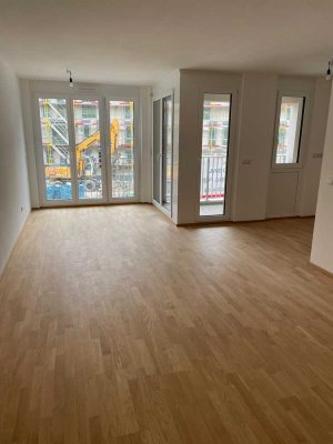 ** neuwertige 4-Zi.-Whg. mit EBK und Loggia in Neuaubing - Baujahr 2020 **