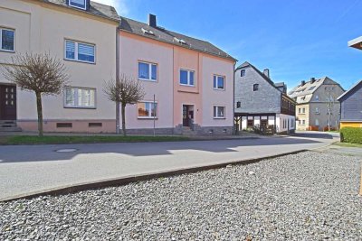 *Direkt im Stadtkern - schönes Wohnhaus in Zwönitz*