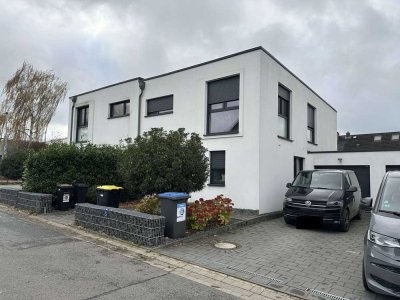 ISERNHAGEN FB: Komfort- DHH  im Bauhausstil mit Garage, EBK optional