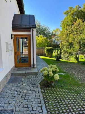 Erstbezug nach Sanierung mit Terrasse: hochwertige 4-Zimmer-Wohnung in Ebersberg