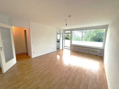 Großzügiges gut geschnittenes Apartment mit Balkon in grüner und ruhiger Lage in der Parkstadt Solln