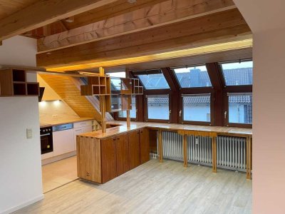 Ca. 100 m² einzigartige 3,5-Zimmer teilmöblierte Atelier-Wohnung in Bad Nauheim