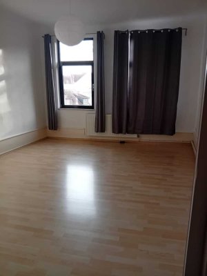 Schöne 2.Zimmerwohnung (WG.tauglich) Küche-Bad-WC.