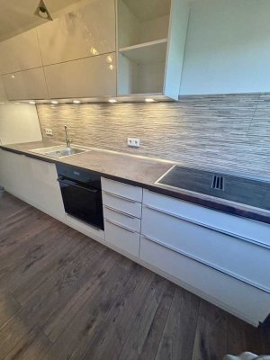 Kernsanierte 3-Zimmer Wohnung in Köln-Marienburg  ink. Küche