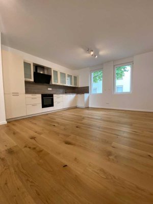 *Offenbach* Top ausgestattete 4-Zimmer-Wohnung in zentraler Lage (Erstbezug nach Komplett-Sanierung)