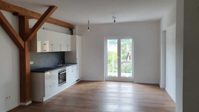 Stilvolle 3-Zimmer Wohnung mit Balkon und Einbauküche im 2. OG in Gingen an der Fils
