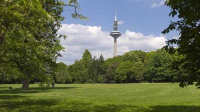 Charmante Doppelhaushälfte direkt am Grüneburgpark, Westend Nord